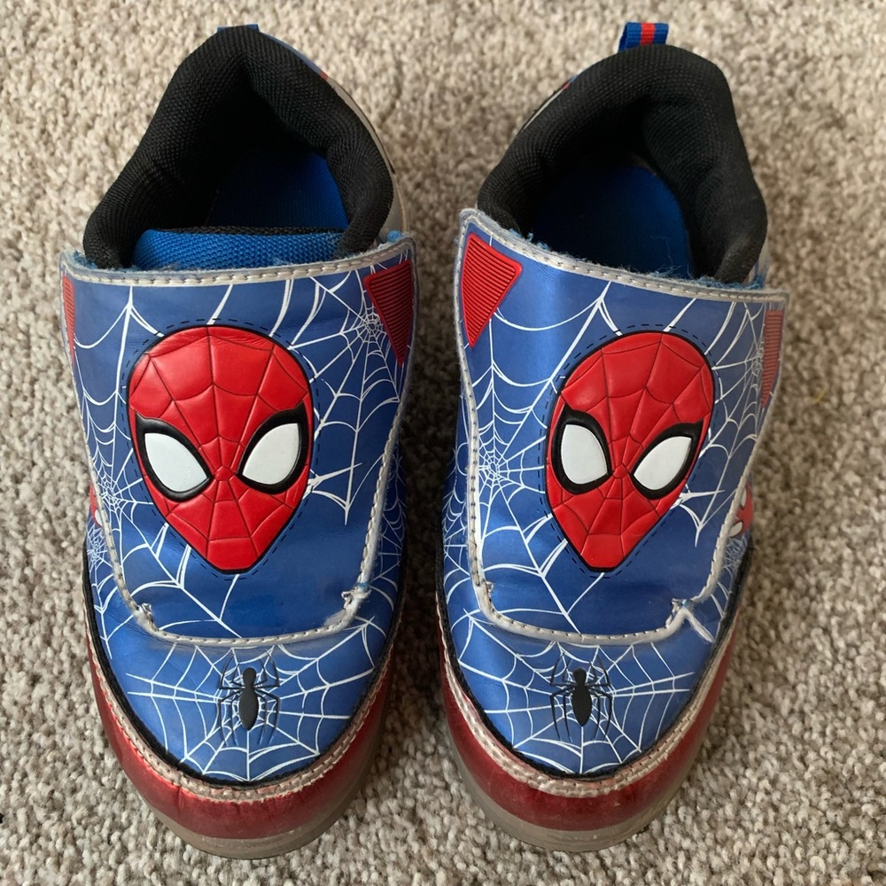 Marvel Spiderman 12 light up shoes